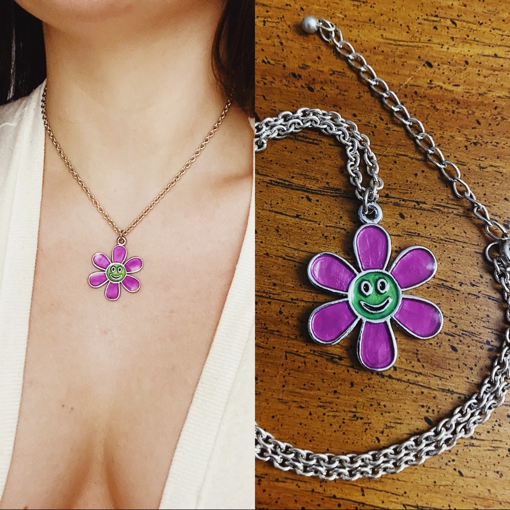 Vintage 90s Smiley Face Flower Necklace